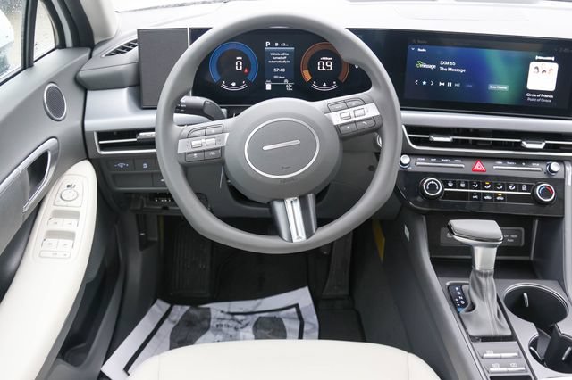 New 2026 Hyundai Sonata SE FWD image 13