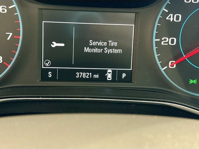 Used 2018 Chevrolet Cruze LT w/ Convenience Package FWD image 12