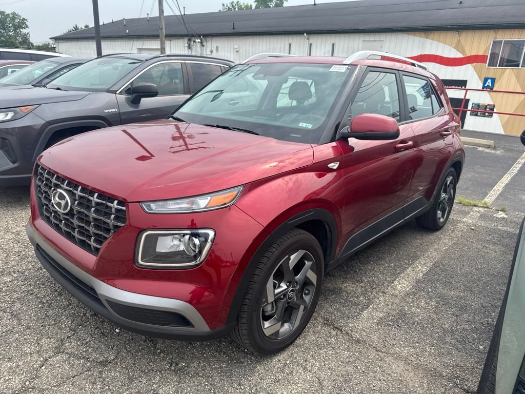 Certified 2024 Hyundai Venue SEL FWD image 6