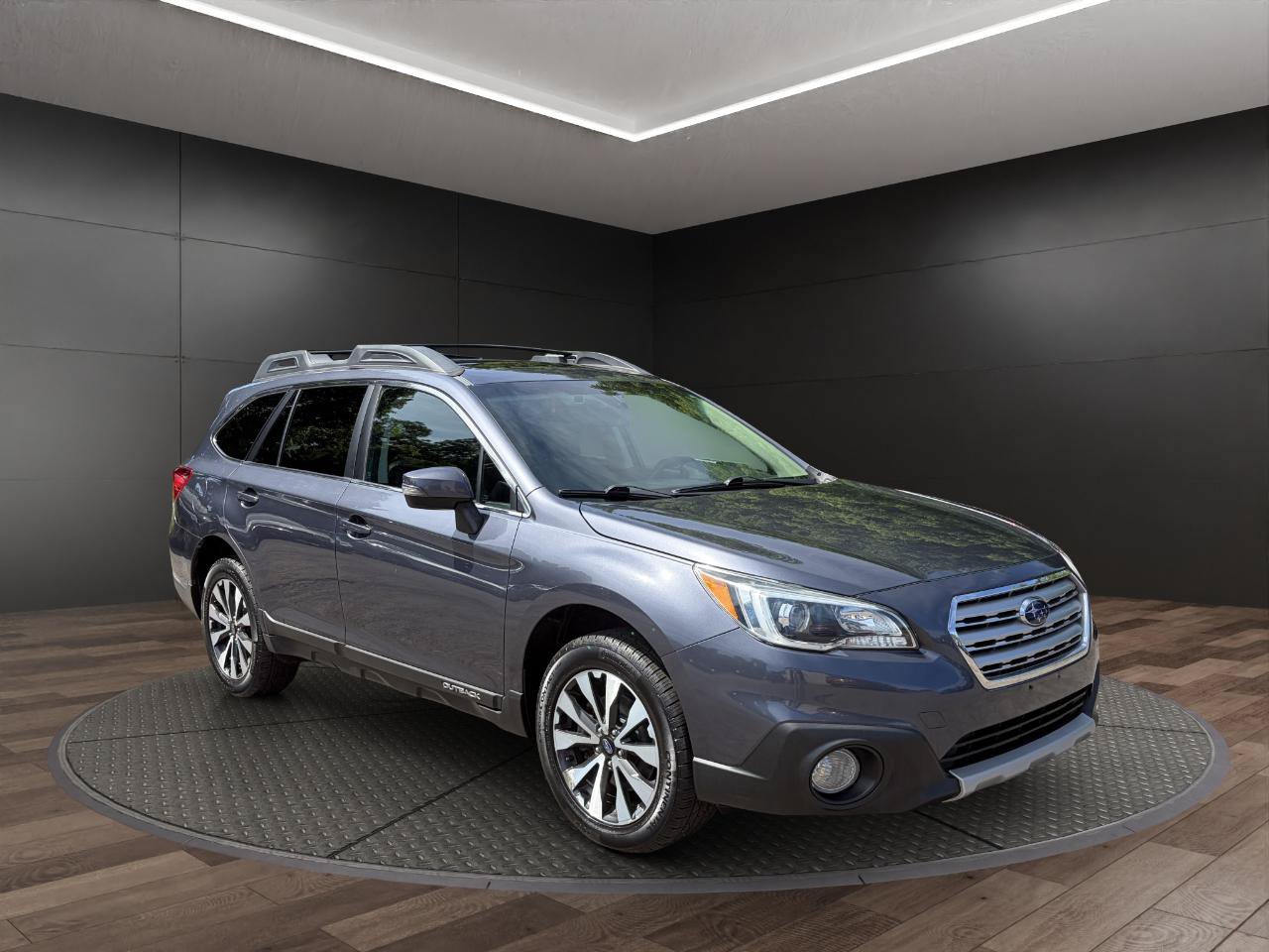 Used 2016 Subaru Outback 3.6R Limited AWD/4WD image 2
