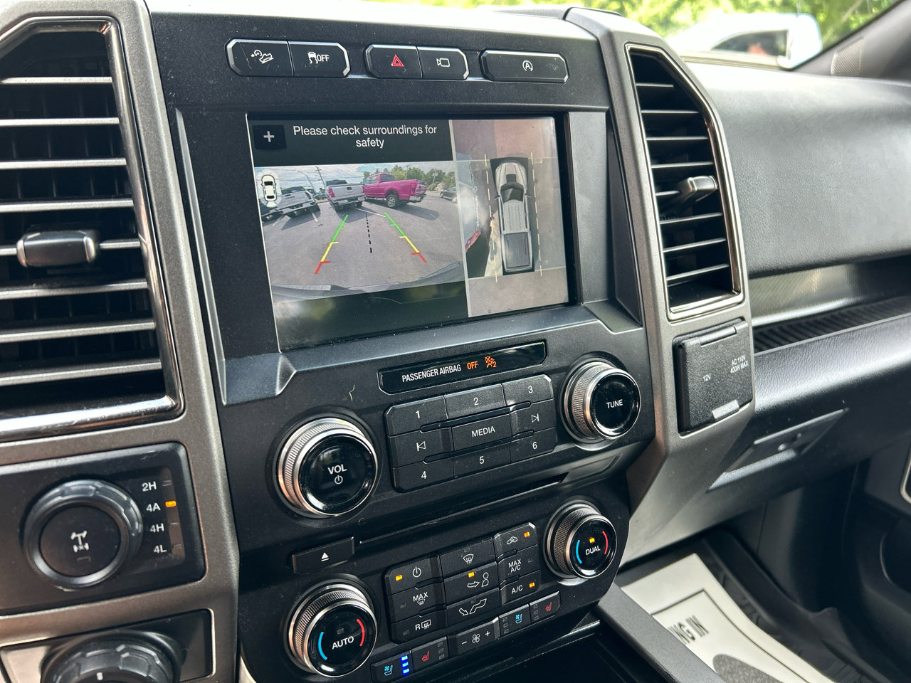 Used 2018 Ford F150 Raptor w/ Equipment Group 802A Luxury image 17