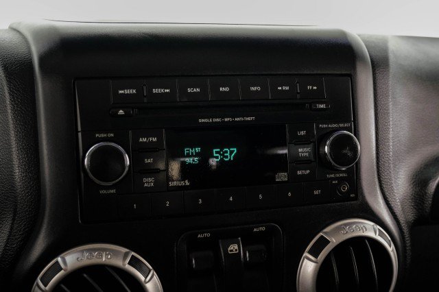 Used 2015 Jeep Wrangler Sahara AWD/4WD image 26