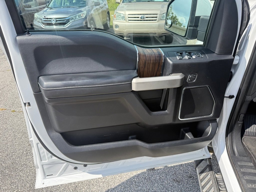 Used 2020 Ford F150 Lariat image 12
