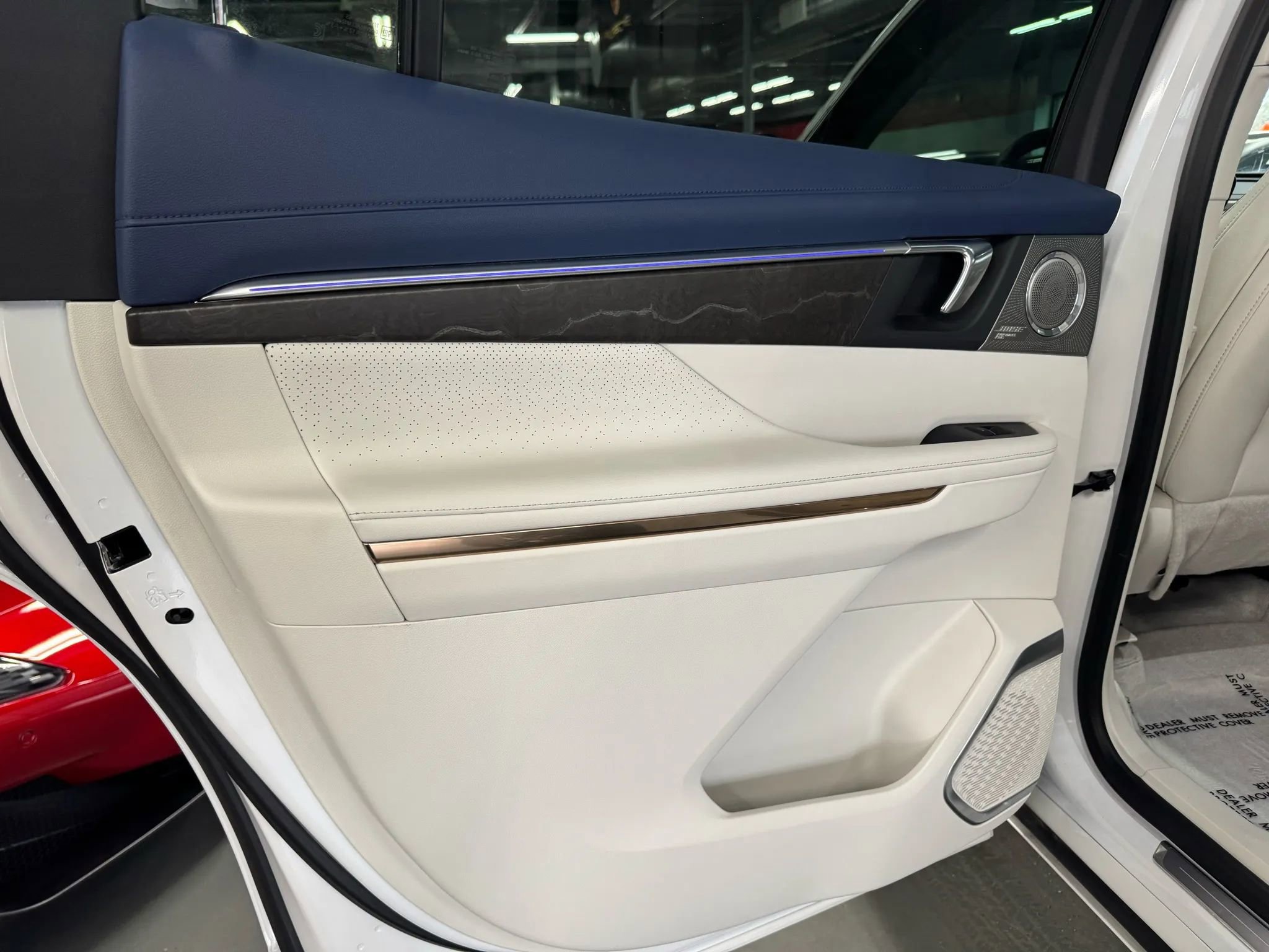 Used 2025 Buick Enclave Avenir w/ LPO, Floor Liner Package image 21