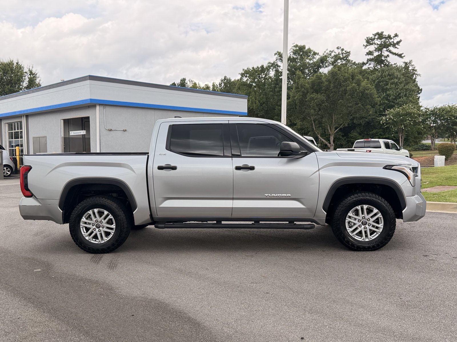 Used 2022 Toyota Tundra SR5 AWD/4WD image 13