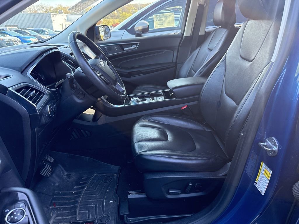 Used 2020 Ford Edge Titanium image 5