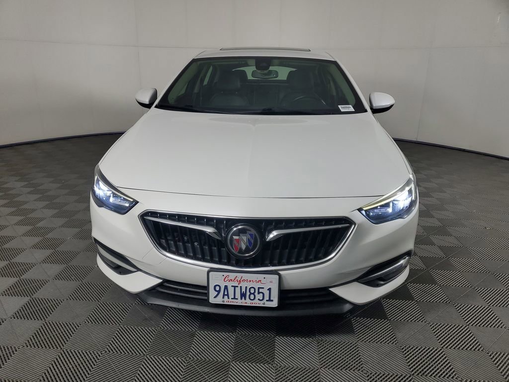 Used 2018 Buick Regal Essence w/ Driver Confidence Package #1 image 9