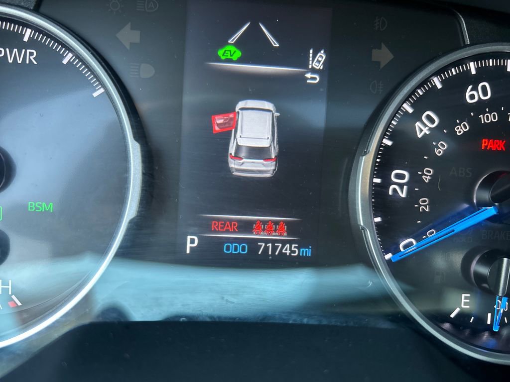 Certified 2022 Toyota RAV4 XLE w/ Convenience Package image 17