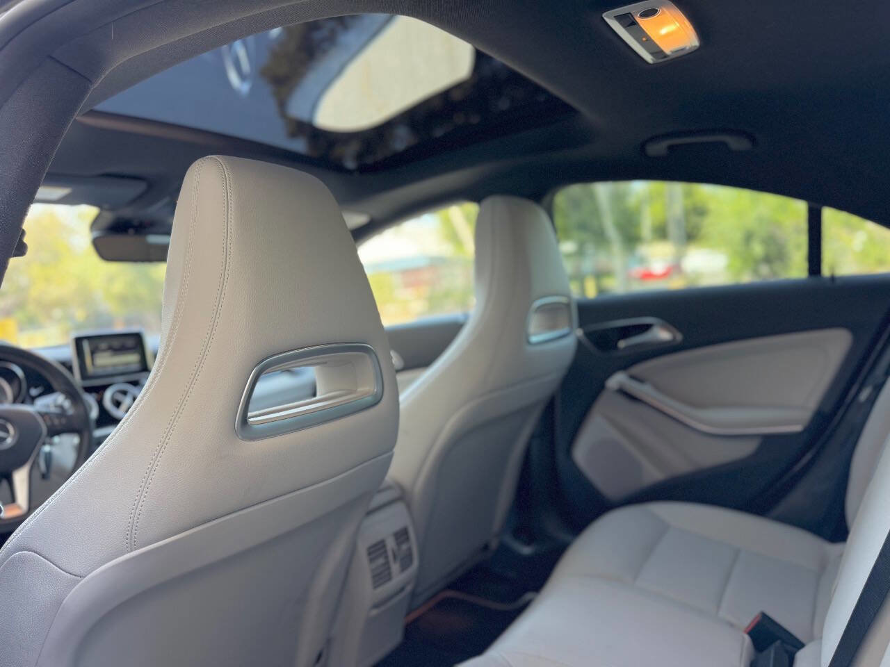 Used 2014 Mercedes-Benz CLA 250 image 31