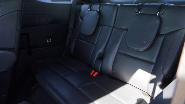 Used 2025 Ford Explorer ST-Line image 14