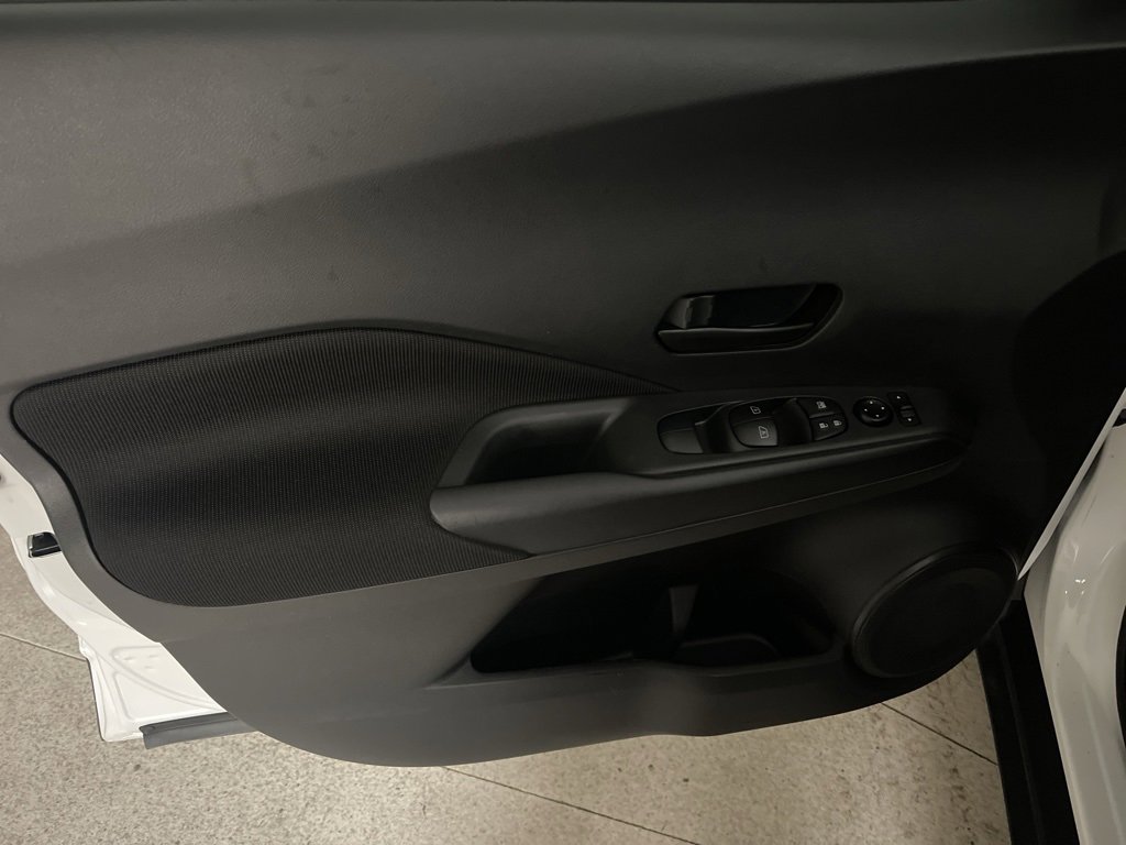 Used 2022 Nissan Kicks S image 19