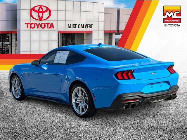 Used 2025 Ford Mustang GT Premium RWD image 3