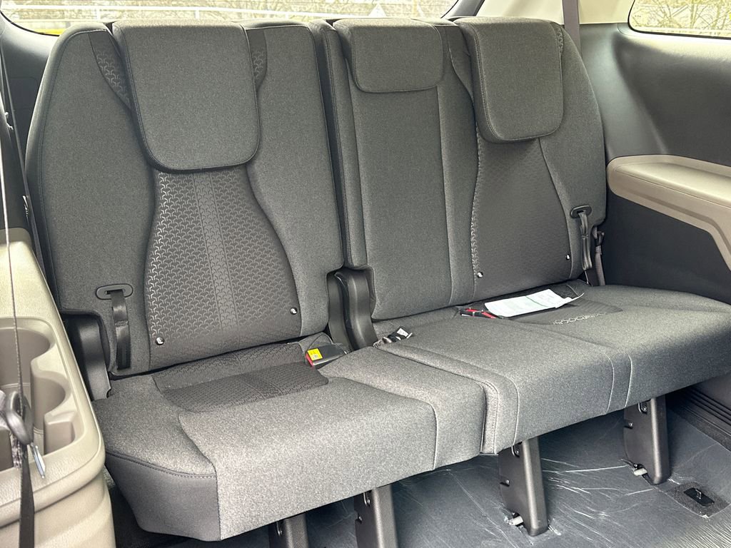 New 2026 Kia Carnival LX FWD image 14