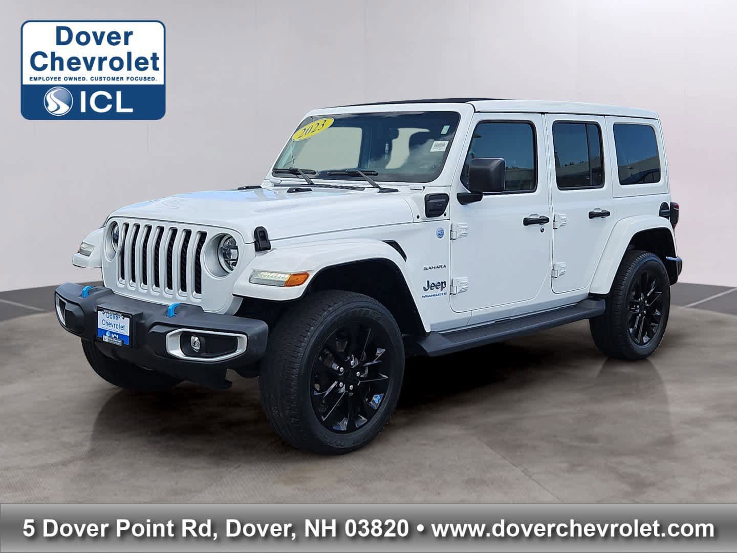 Used 2023 Jeep Wrangler Unlimited Sahara w/ Cold Weather Group AWD/4WD image 1