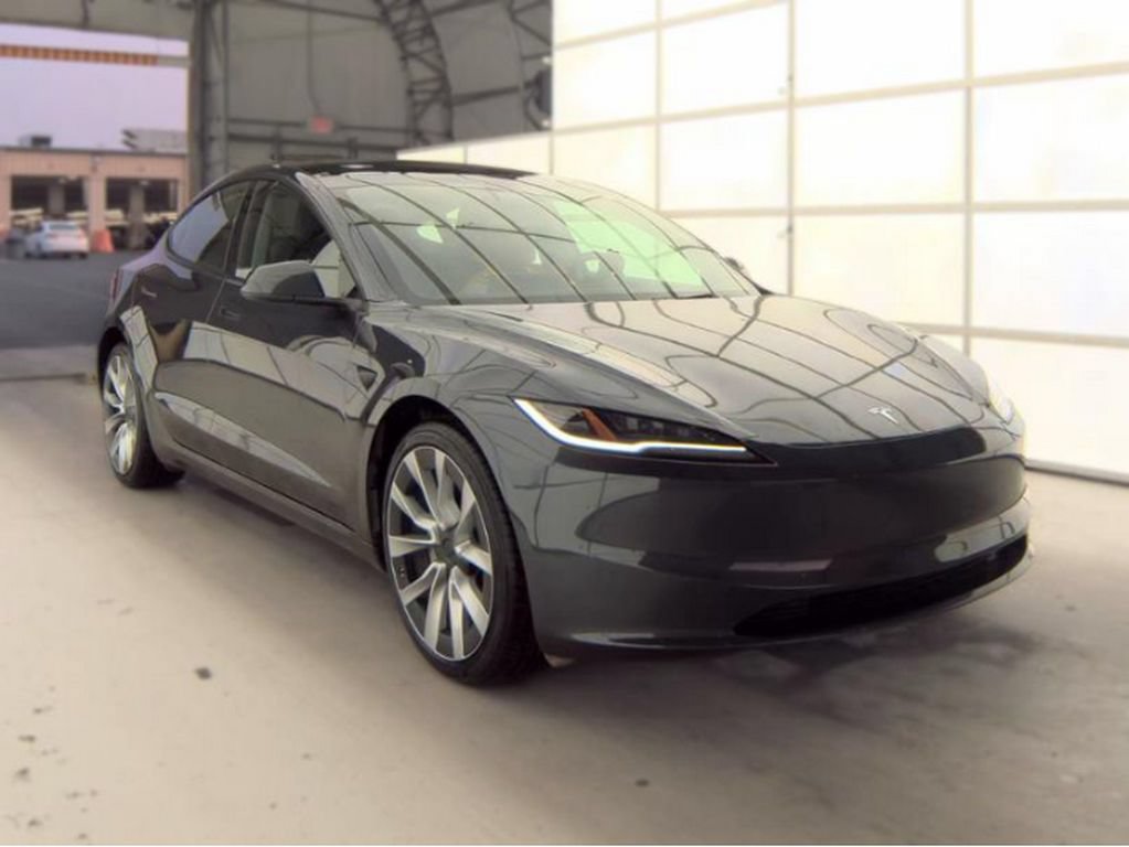 Used 2024 Tesla Model 3 Long Range RWD image 4