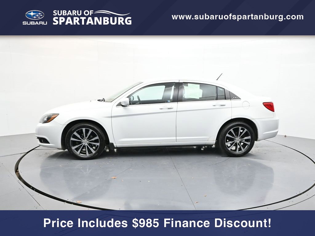Used 2013 Chrysler 200 Touring w/ S Exterior Appearance Pkg image 4