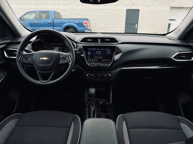 Used 2023 Chevrolet TrailBlazer LT w/ Convenience Package image 20