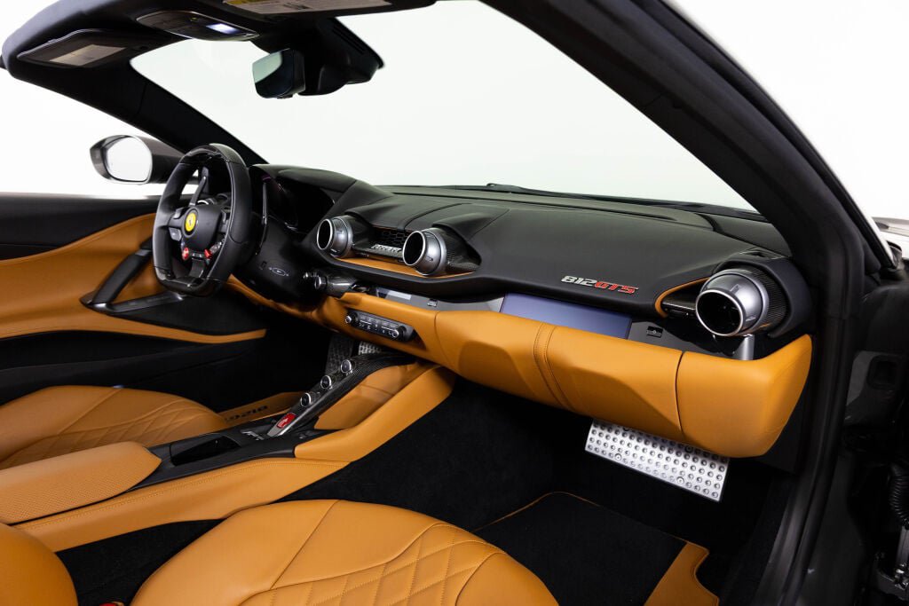 Used 2023 Ferrari 812 GTS RWD image 49
