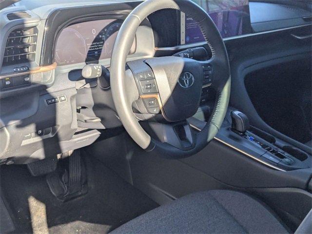 Used 2023 Toyota Crown XLE image 15