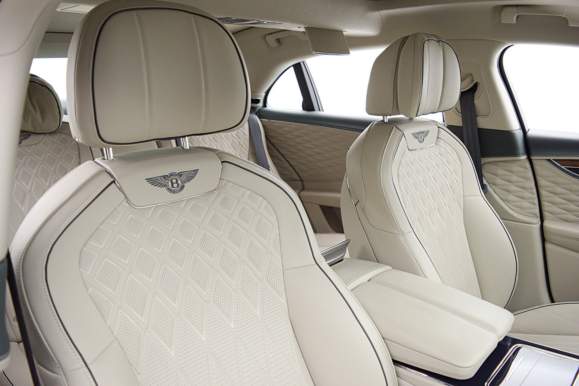 Certified 2022 Bentley Flying Spur V8 AWD/4WD image 28