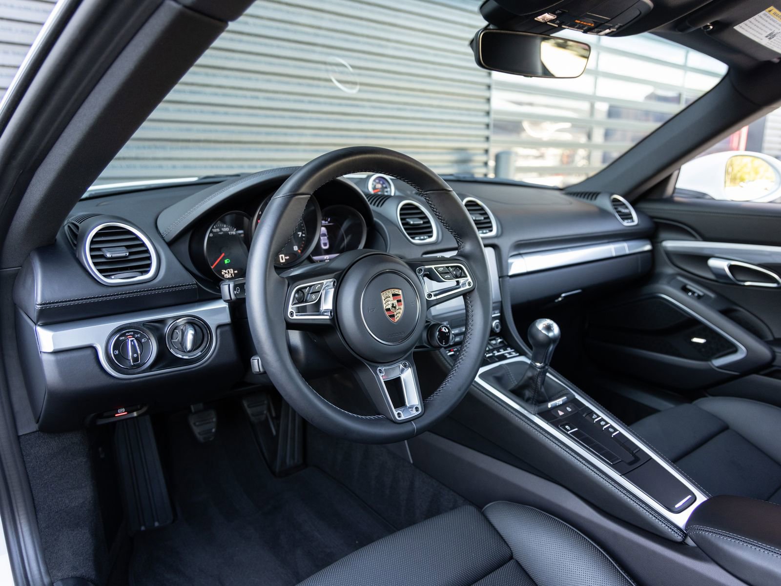 Certified 2025 Porsche 718 Cayman image 4