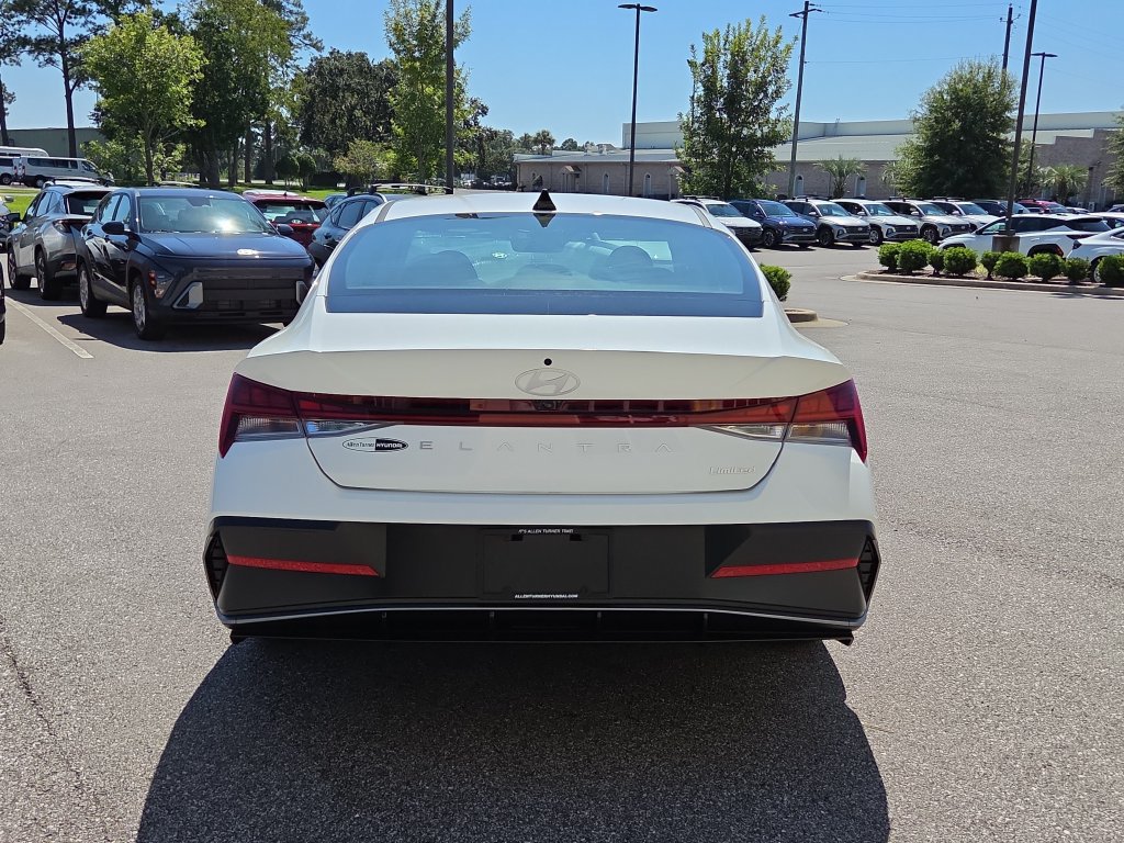 New 2026 Hyundai Elantra Limited FWD image 7