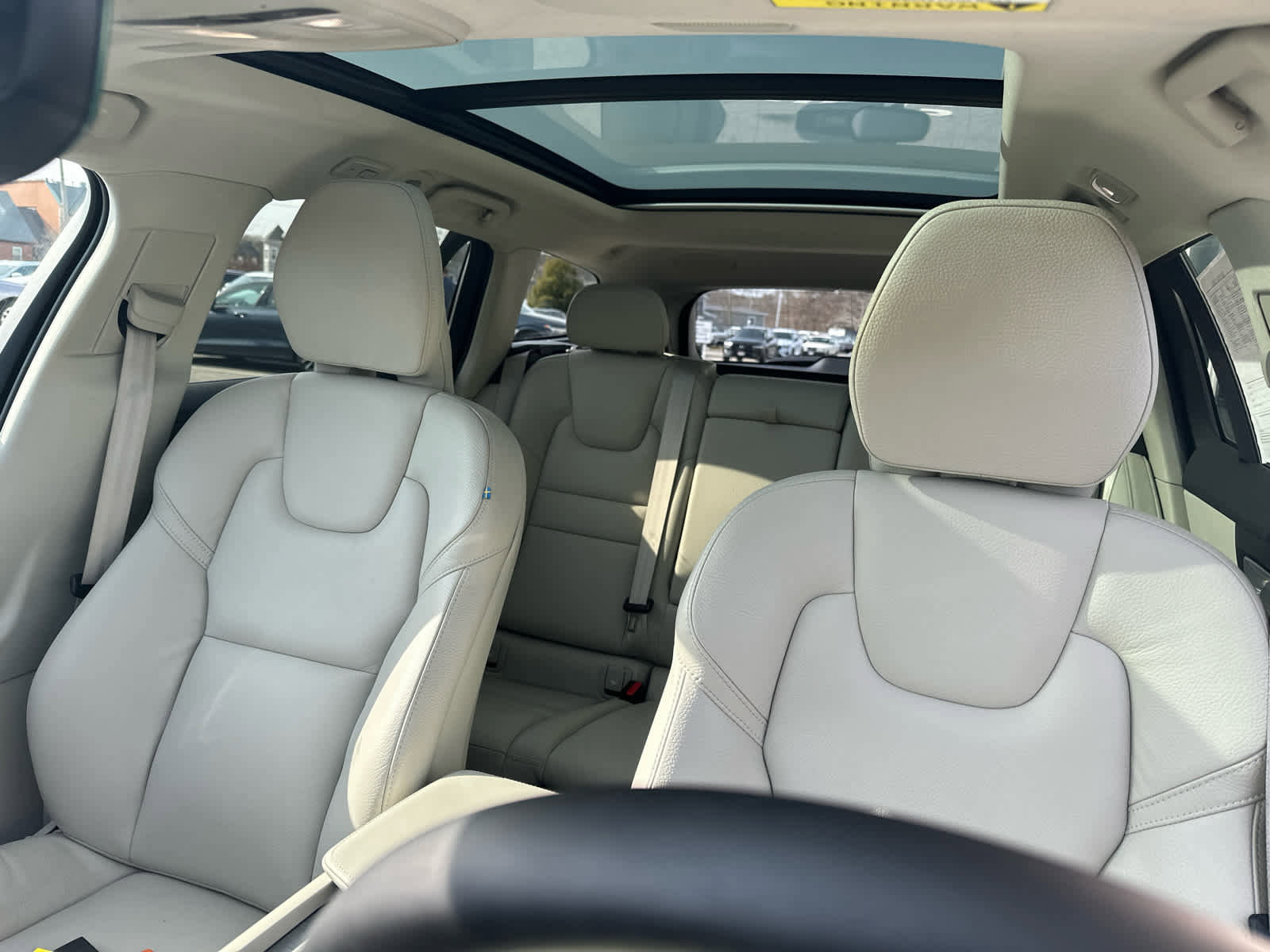 Used 2023 Volvo V60 B5 Cross Country Plus w/ Climate Package image 14