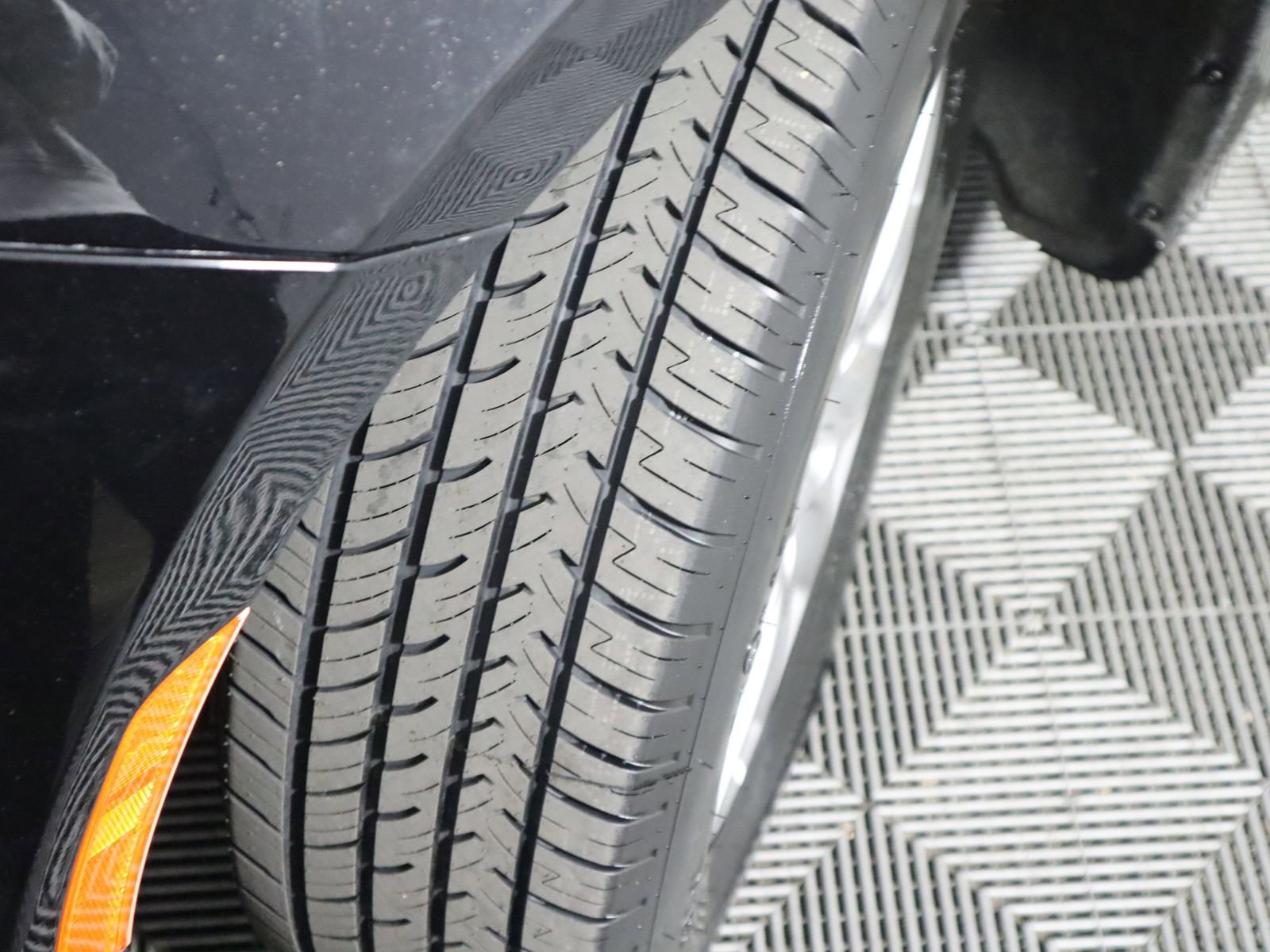 Used 2024 Chrysler Voyager LX image 18