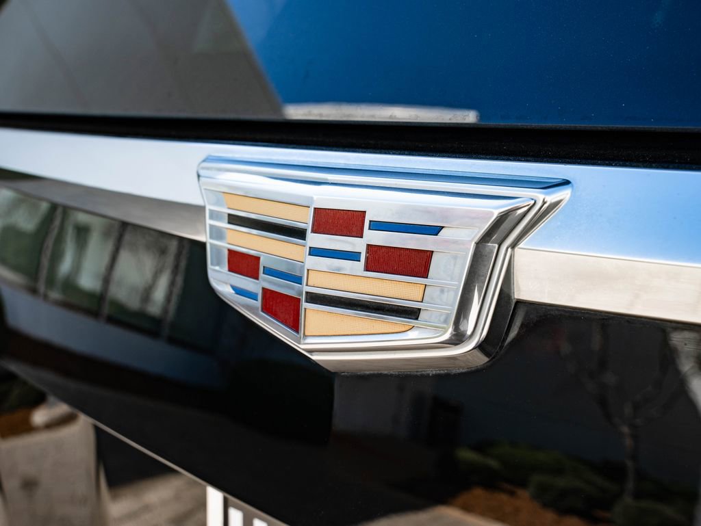 Used 2015 Cadillac Escalade Platinum image 18