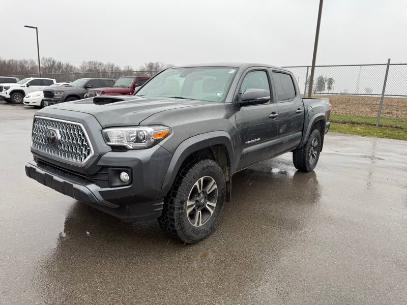 Used 2019 Toyota Tacoma TRD Sport image 3