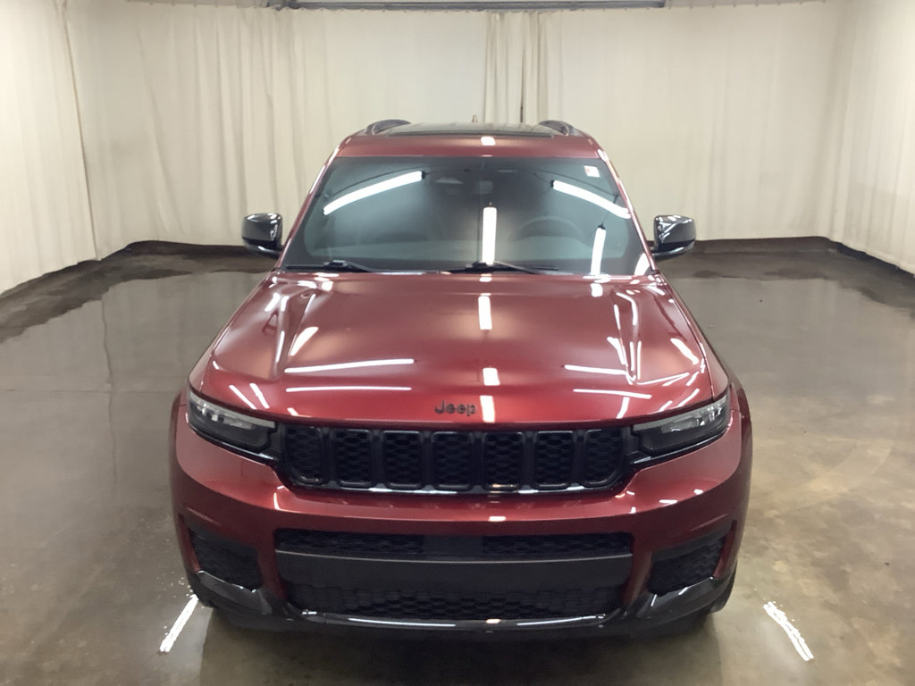 Used 2023 Jeep Grand Cherokee L Laredo AWD/4WD image 3