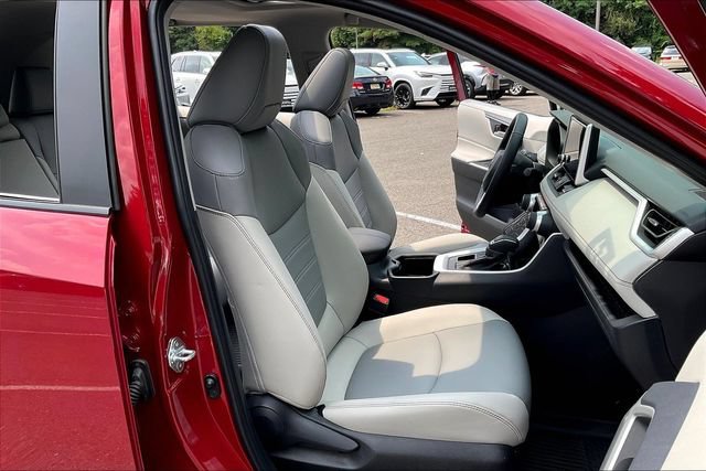 Used 2024 Toyota RAV4 XLE Premium w/ Weather Package AWD/4WD image 29