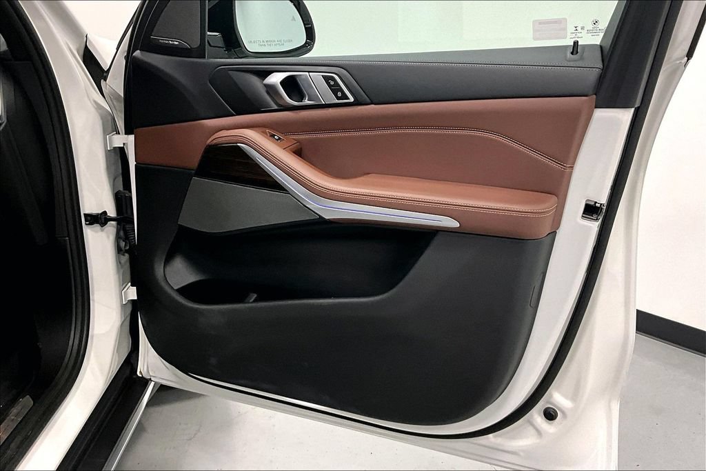 Used 2020 BMW X5 xDrive40i w/ Premium Package AWD/4WD image 19