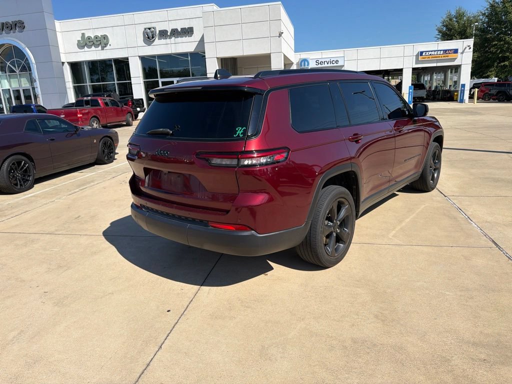 Used 2022 Jeep Grand Cherokee L Laredo RWD image 17
