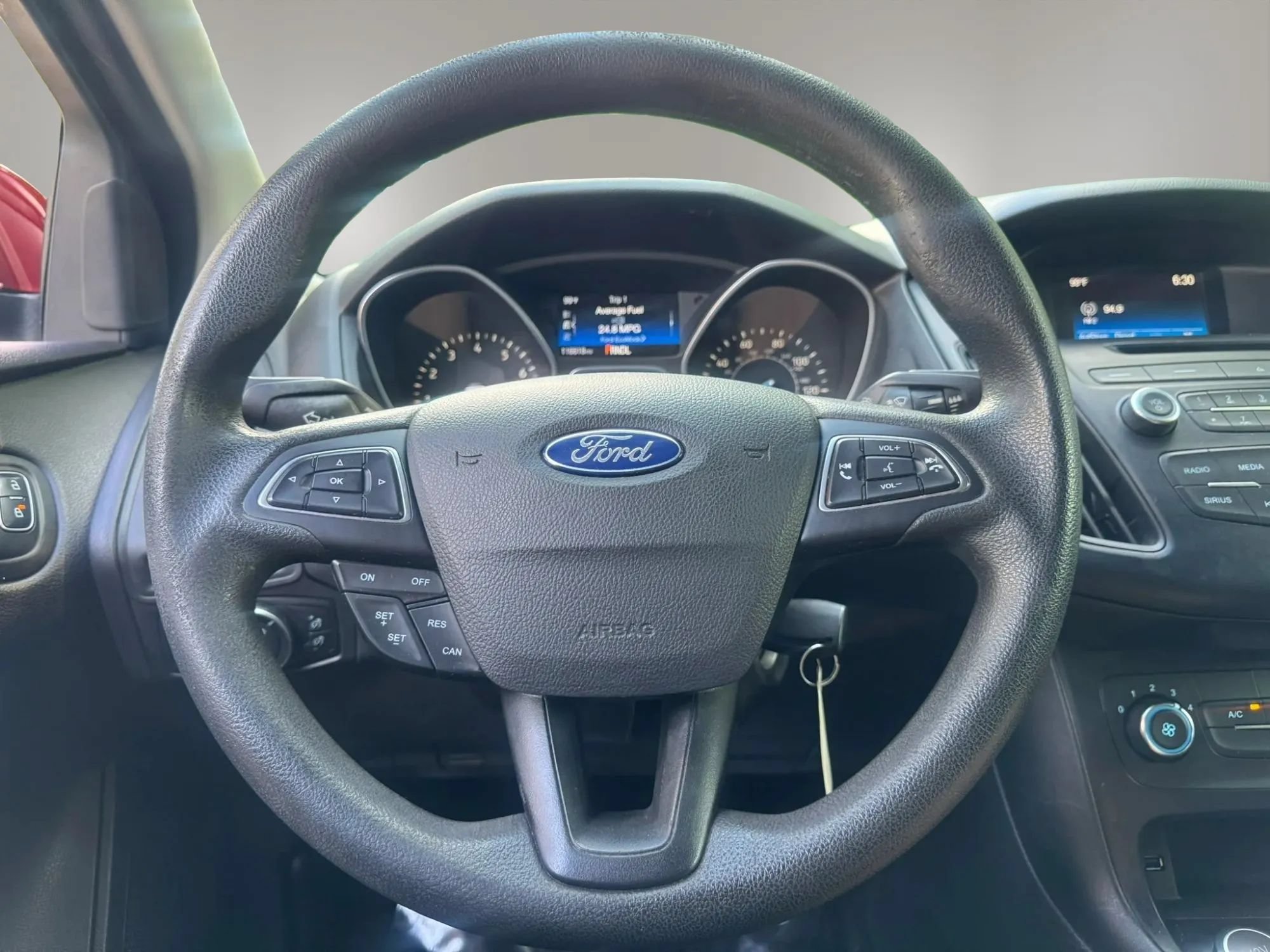 Used 2017 Ford Focus SE FWD image 12