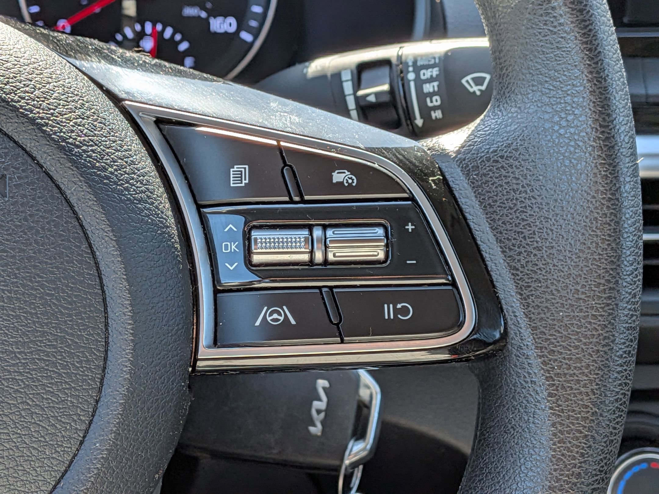 Used 2022 Kia Forte LXS w/ LXS Technology Package FWD image 20