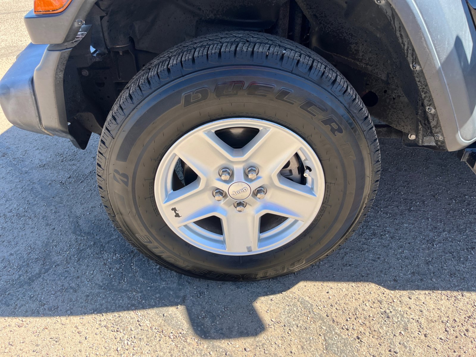 Used 2020 Jeep Gladiator Sport w/ Quick Order Package 24S image 25