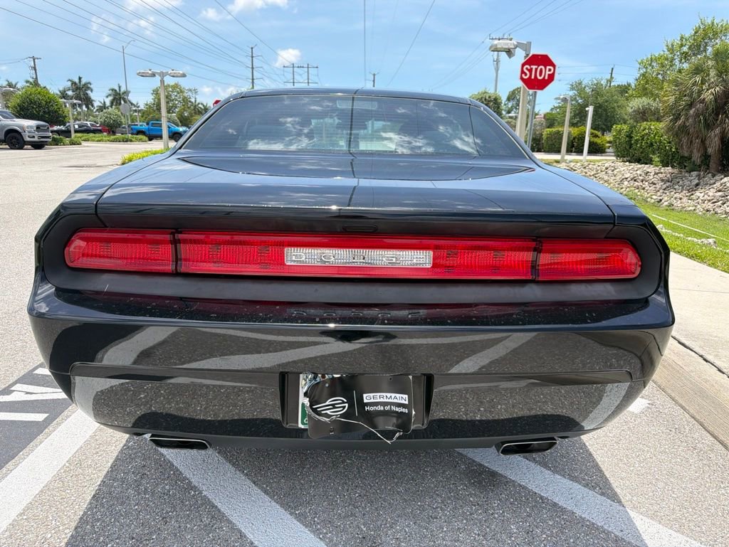 Used 2012 Dodge Challenger SXT RWD image 11