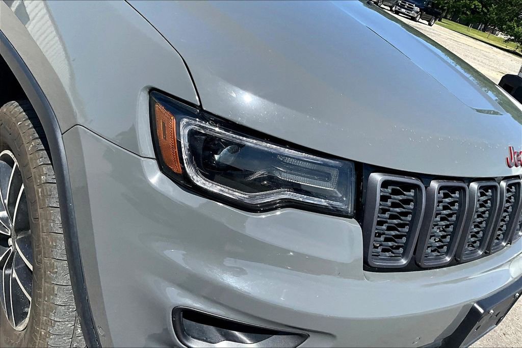 Used 2019 Jeep Grand Cherokee Trailhawk w/ Trailhawk Luxury Group AWD/4WD image 23