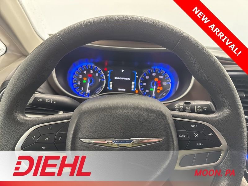 Used 2018 Chrysler Pacifica Touring Plus w/ Tire & Wheel Group image 27