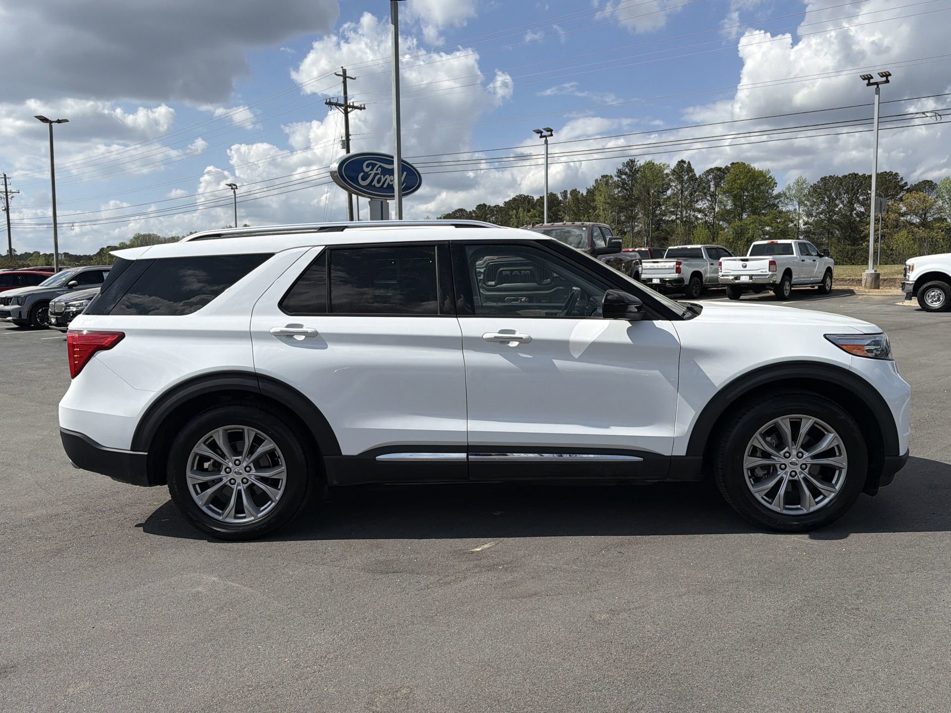 Certified 2023 Ford Explorer Limited image 28