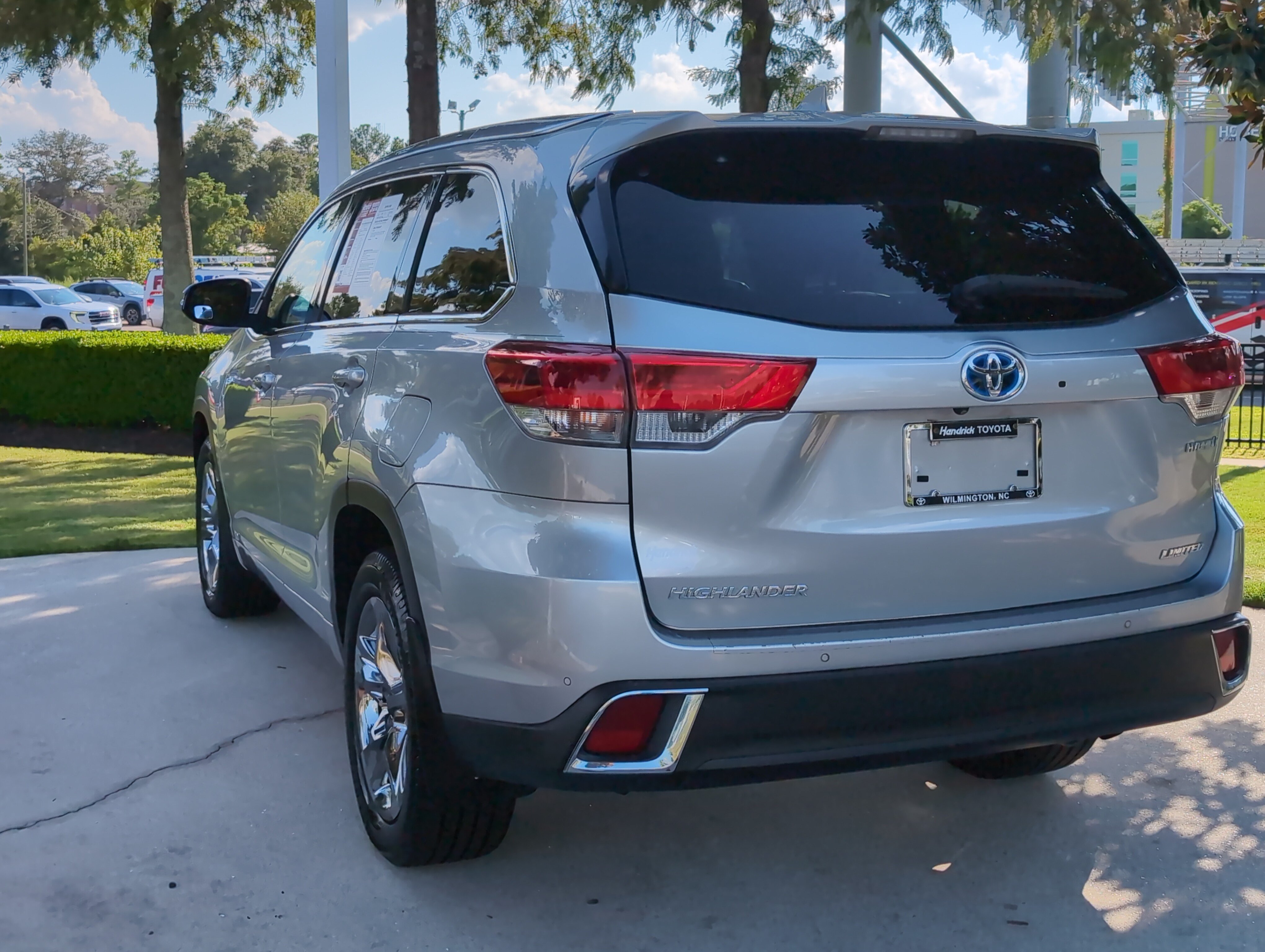 Used 2019 Toyota Highlander Limited Platinum AWD/4WD image 8