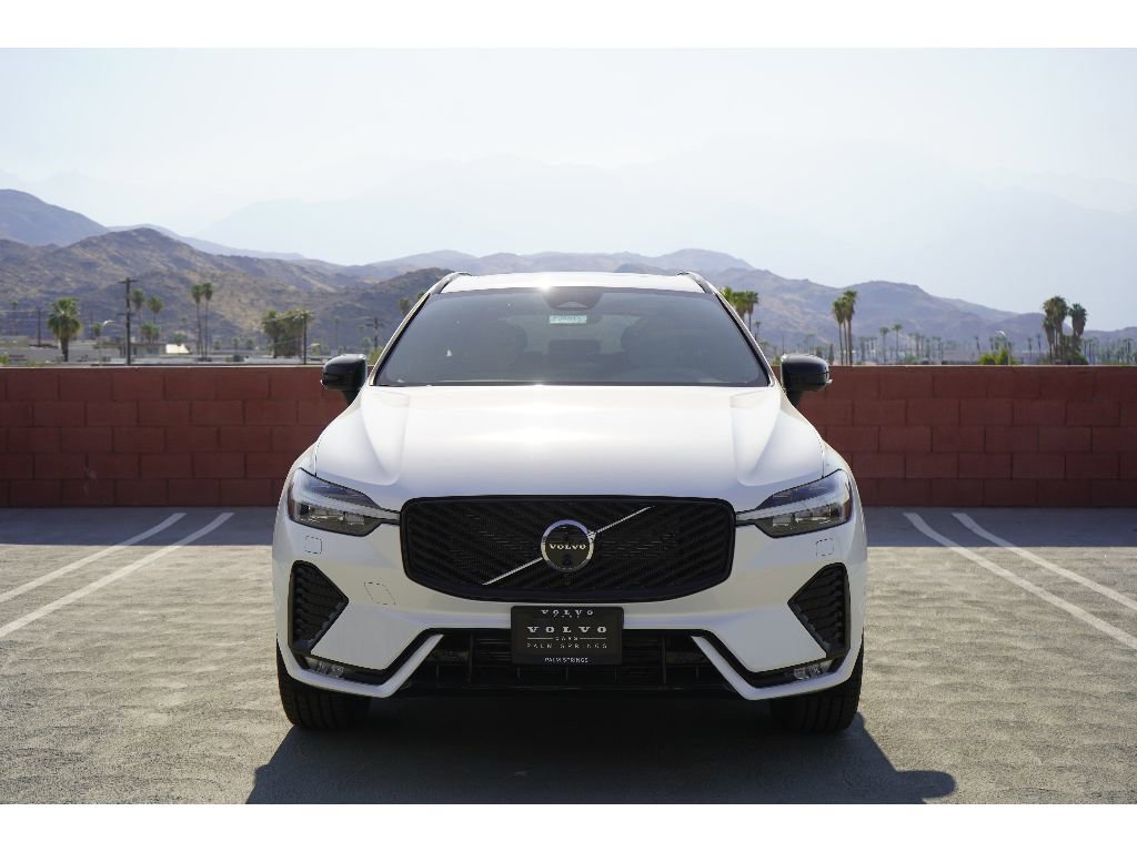 New 2026 Volvo XC60 B5 Plus w/ Climate Package PRO image 5