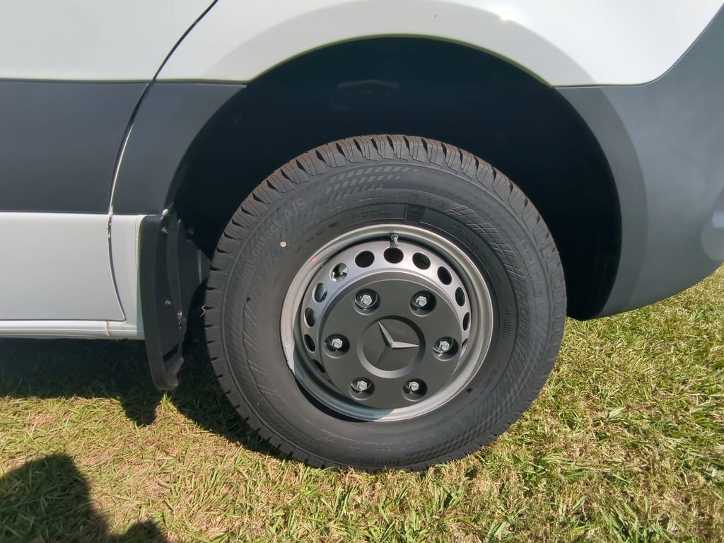 Used 2025 Mercedes-Benz Sprinter 3500 image 22