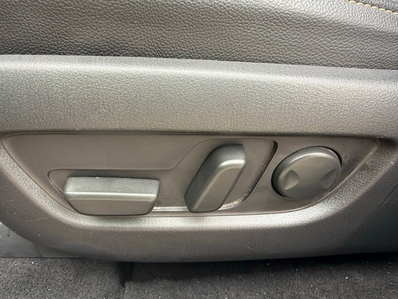 Used 2024 MAZDA CX-90 3.3 Turbo w/ Select Package image 32