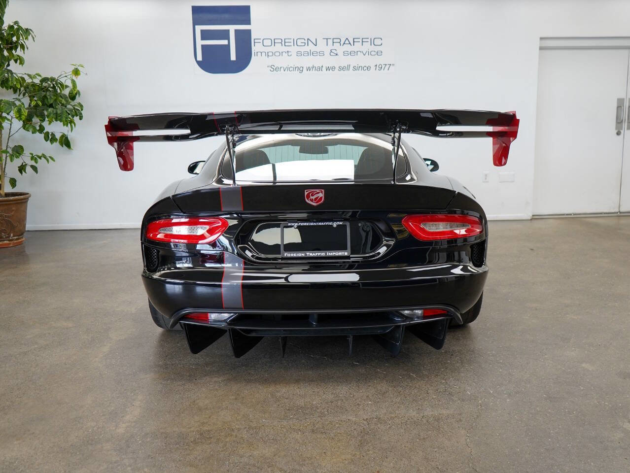 Used 2017 Dodge Viper GTC w/ ACR Package RWD image 4