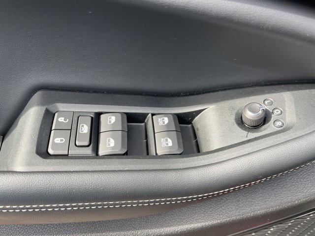 Used 2025 Jeep Grand Cherokee L Altitude image 16