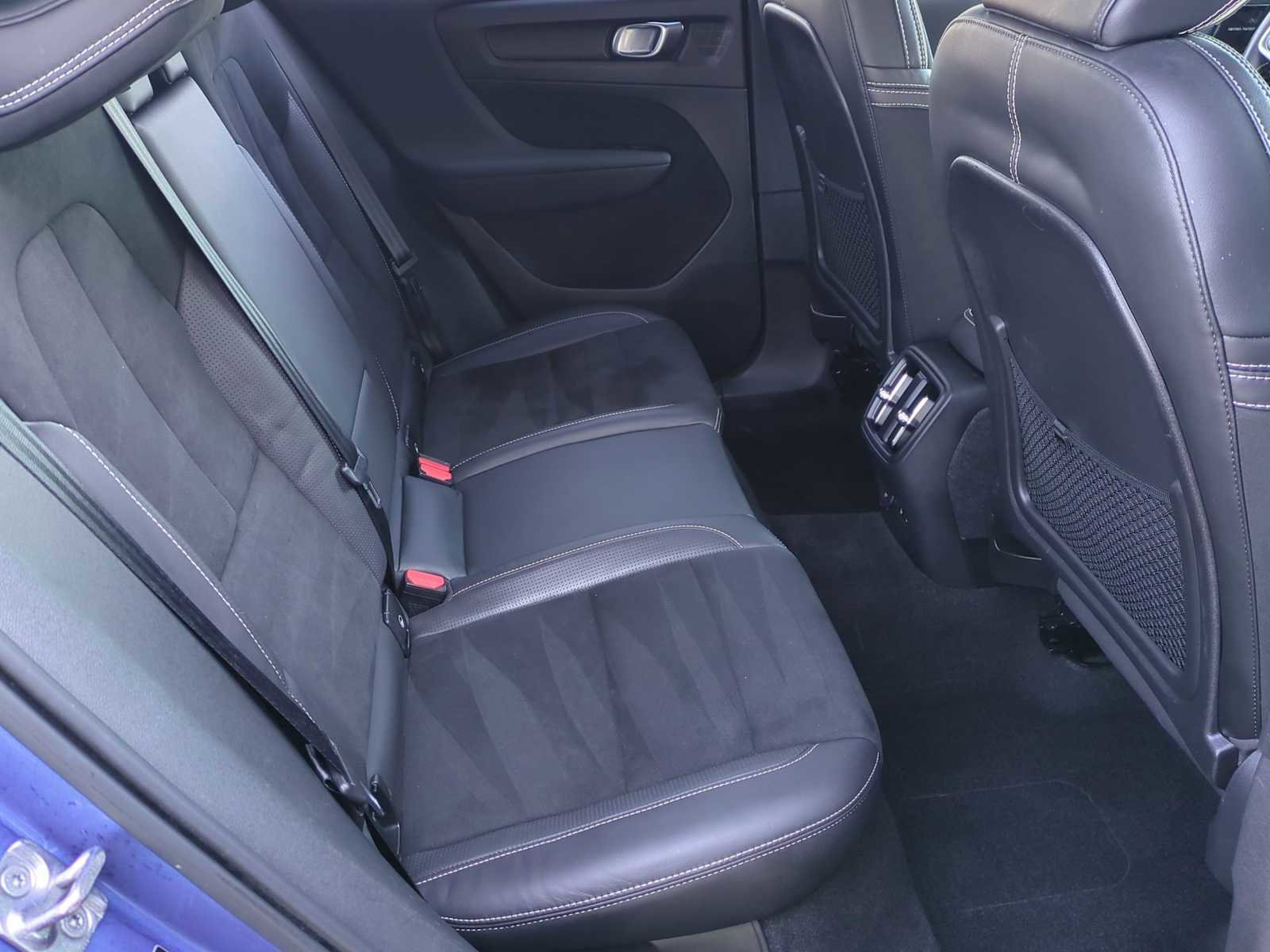 Used 2021 Volvo XC40 P8 Recharge w/ Advanced Package image 20