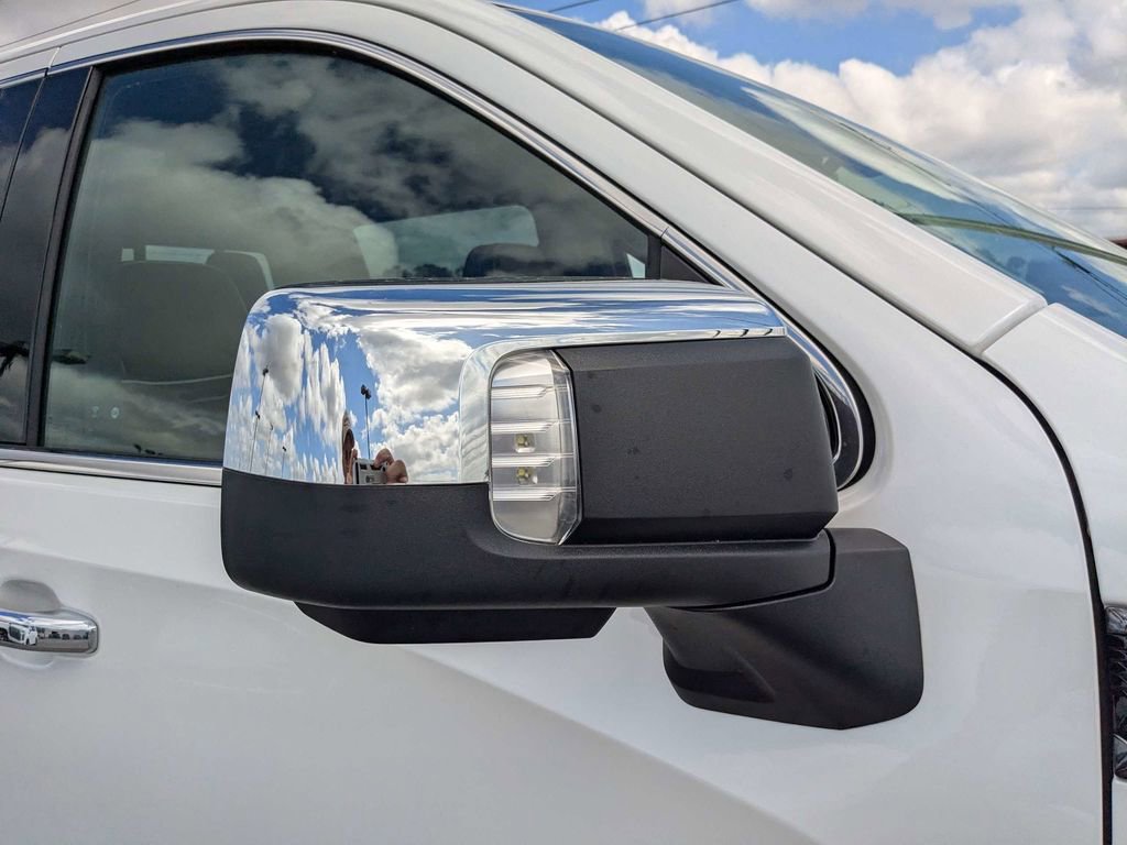 Used 2025 GMC Sierra 1500 Denali Ultimate image 12