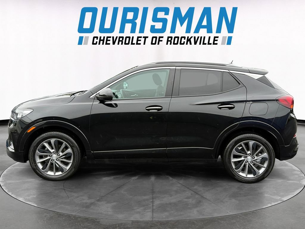 Used 2023 Buick Encore GX Select w/ Sport Touring Package FWD image 3